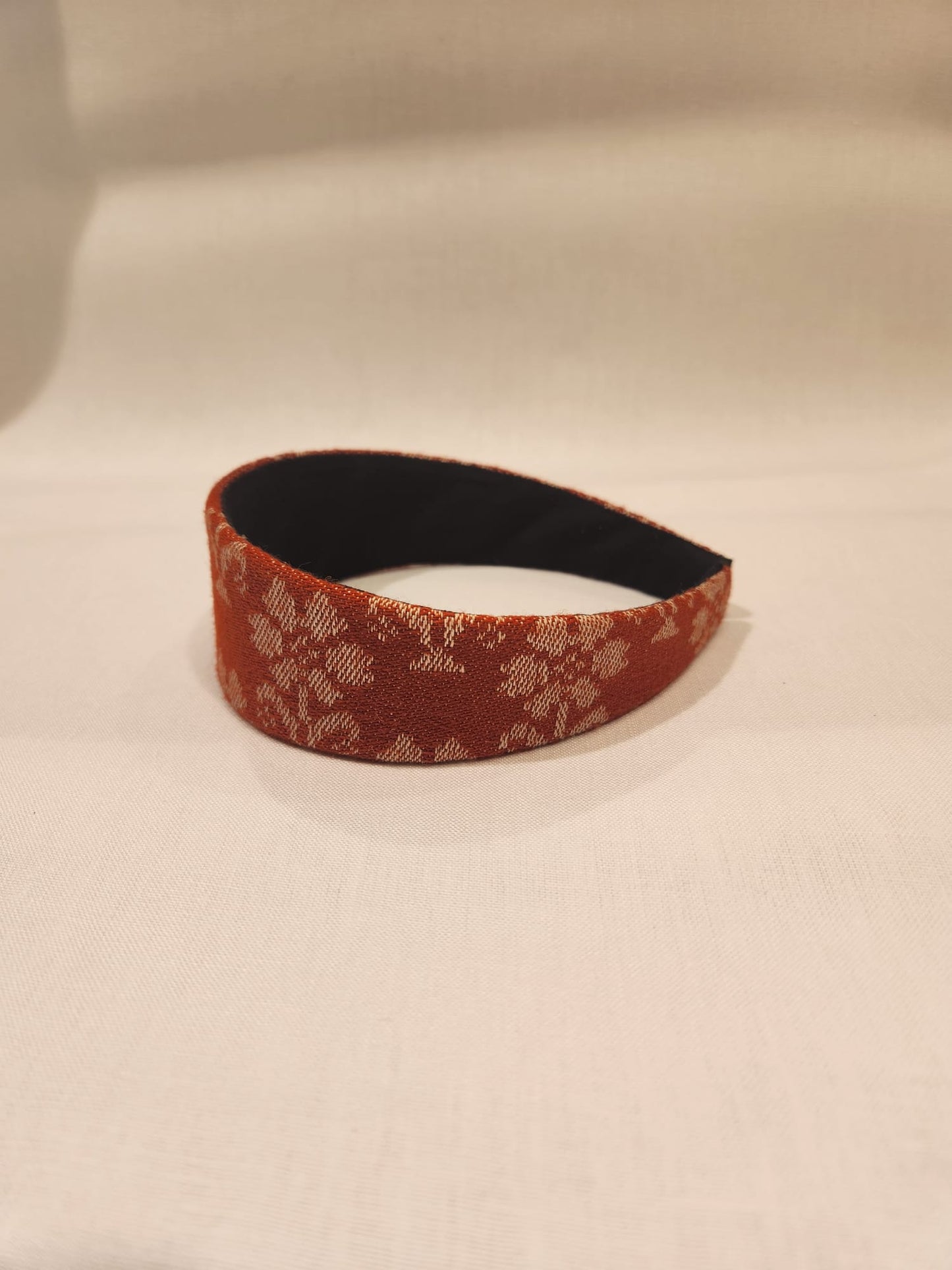 Hårbøyle - Trønderbunad (rose med stilk)