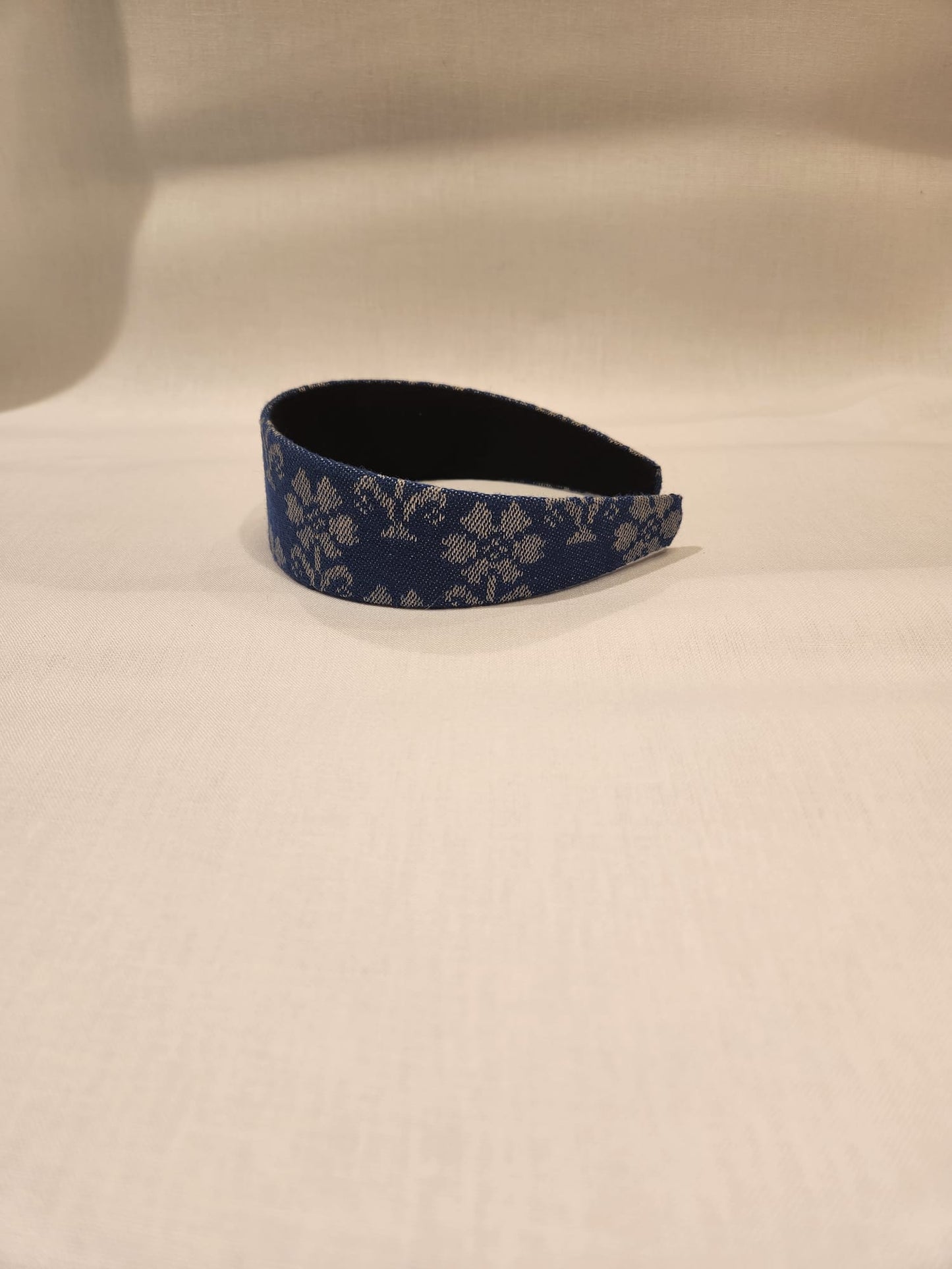 Hårbøyle - Trønderbunad (rose med stilk)