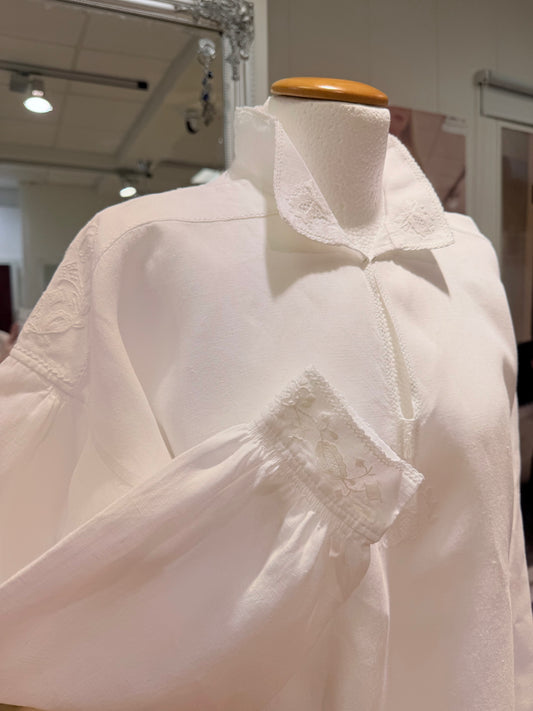 Skjorte - Trønderbunad nr.2