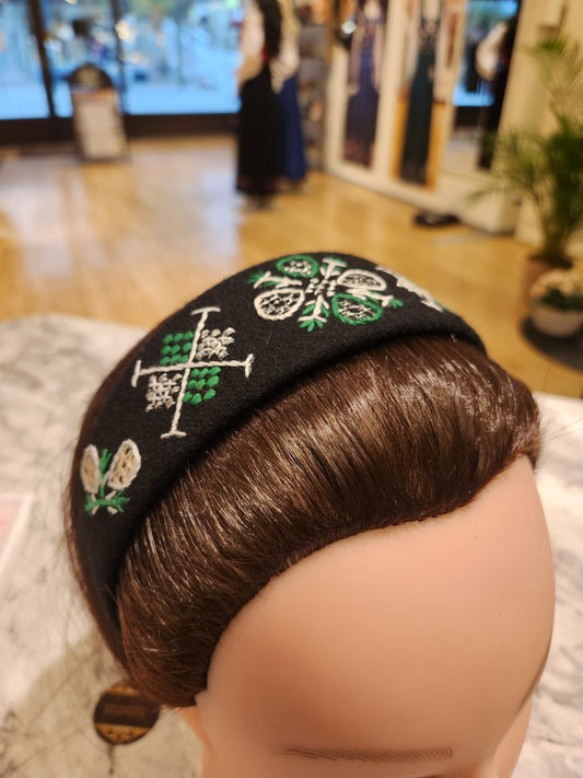 Brodert hårbøyle - Nordmørsbunad